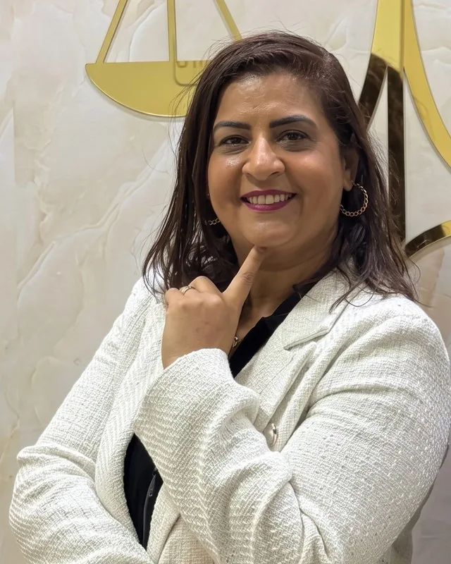 Dra. Elaine Oliveira, advogada.